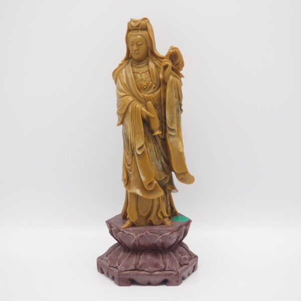 Statuette