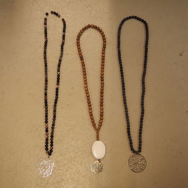 3 colliers