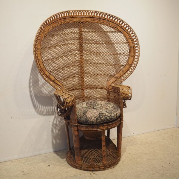 Fauteuil Emmanuelle vers 1970