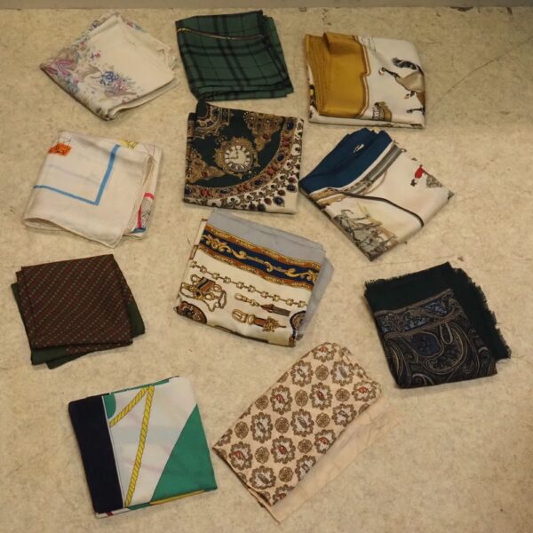Lot de foulards