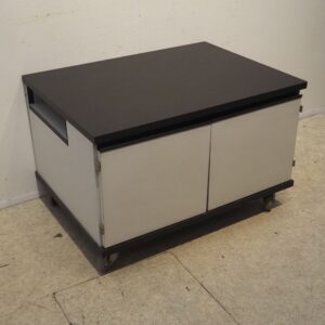 Meuble de bureau mobile