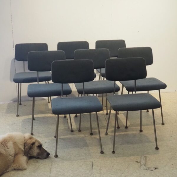 Knoll International attribué