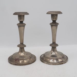 Paire de bougeoirs 19eS