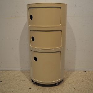 Anna Castelli / Kartell