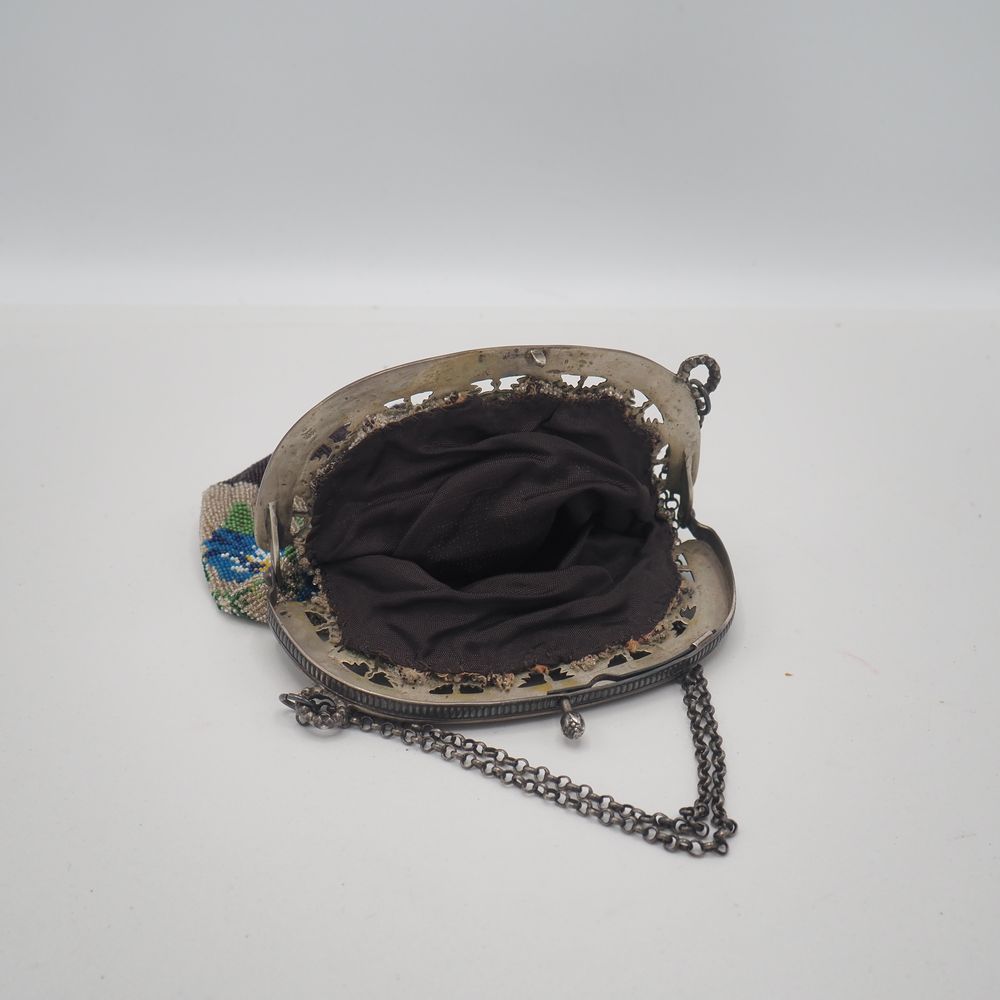 - – Image 3